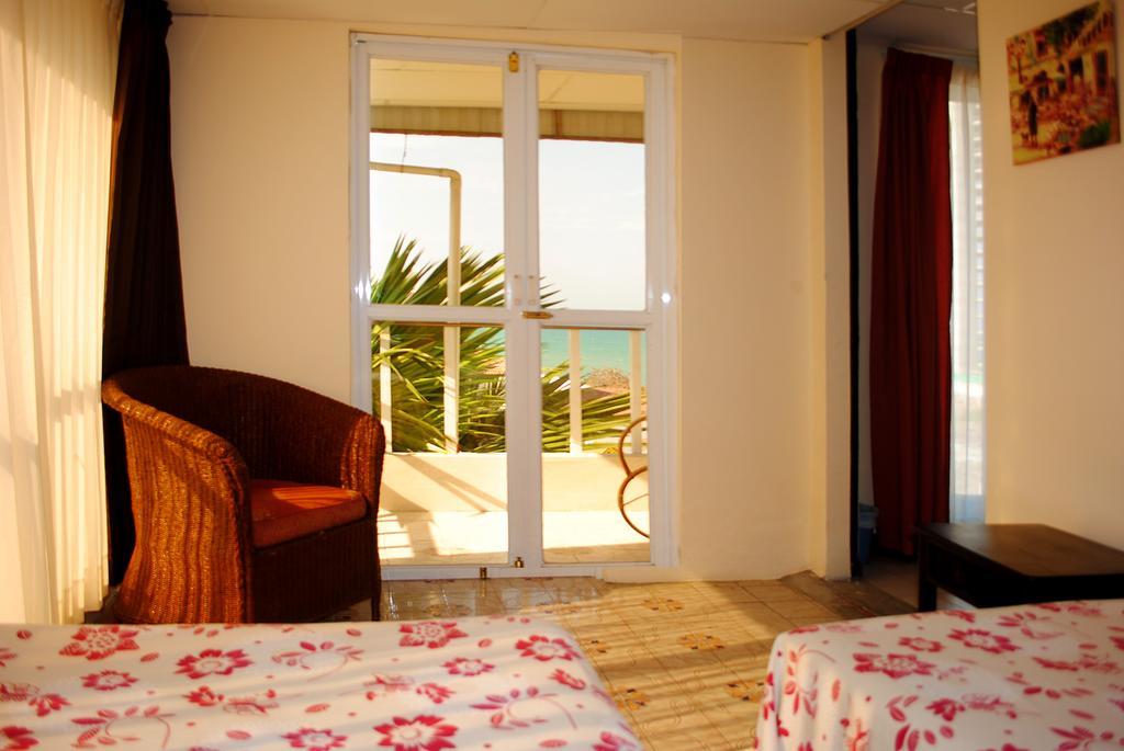 Hostal Antares Manta Exterior photo